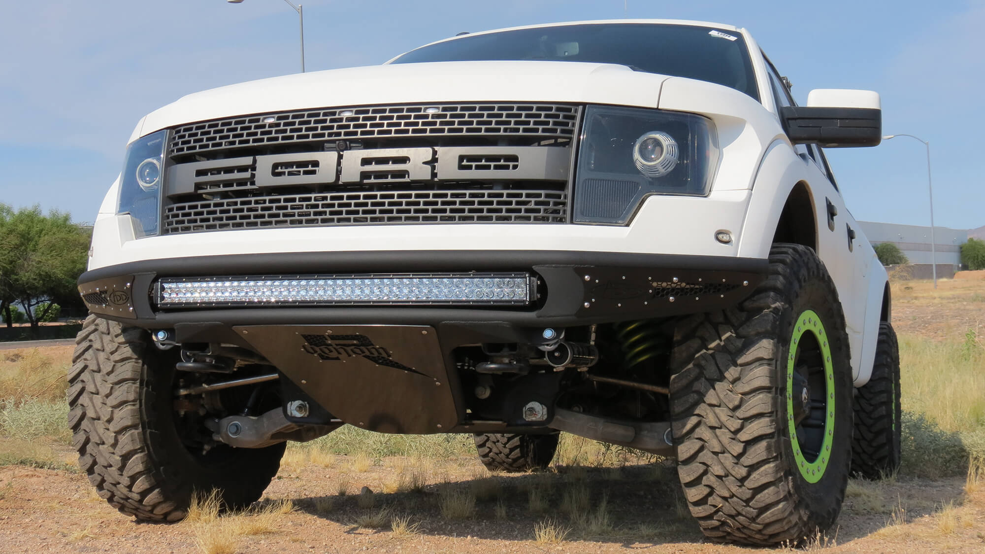 2017-ford-raptor-front-bumper