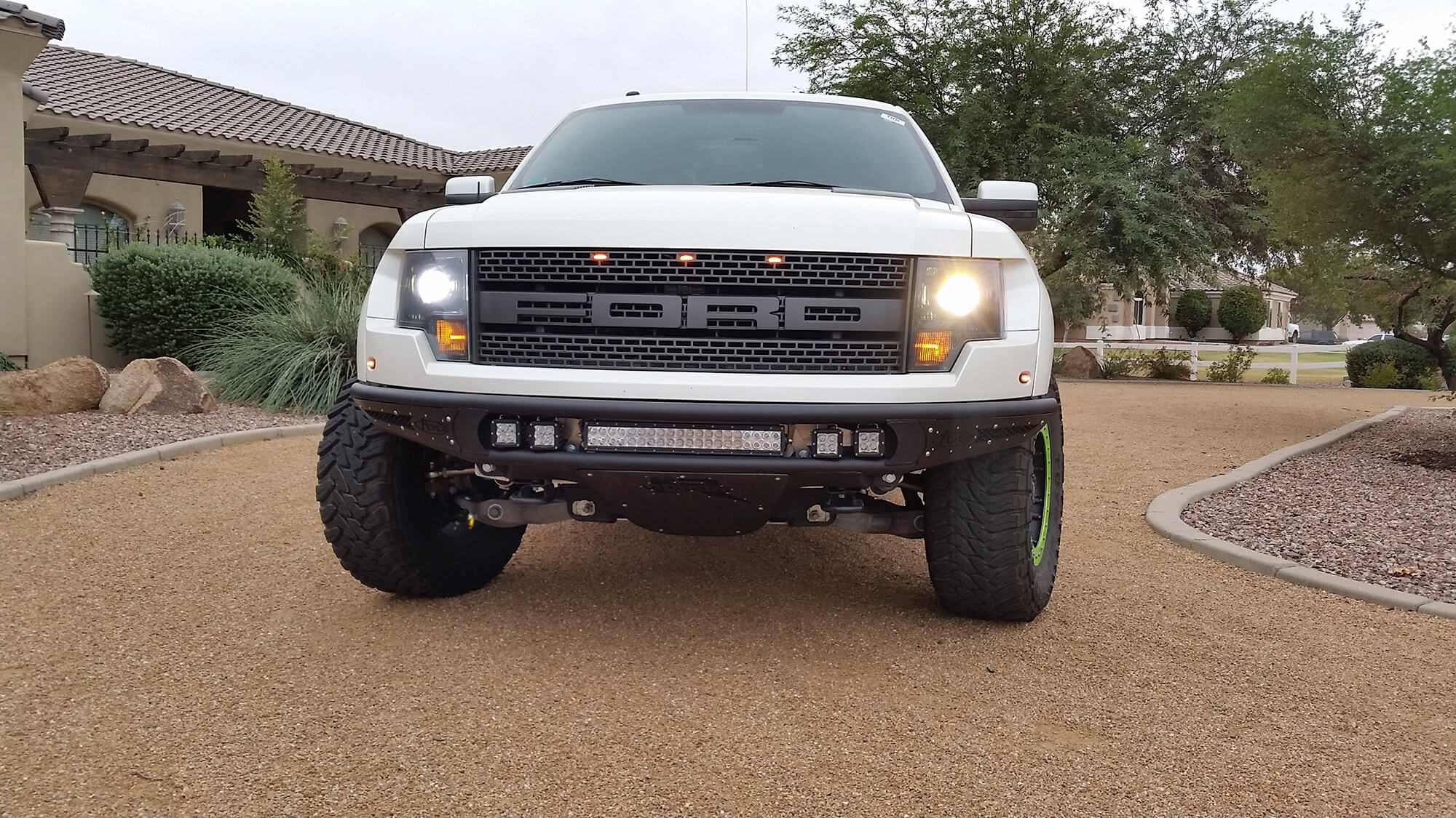 ford-raptor-bumper
