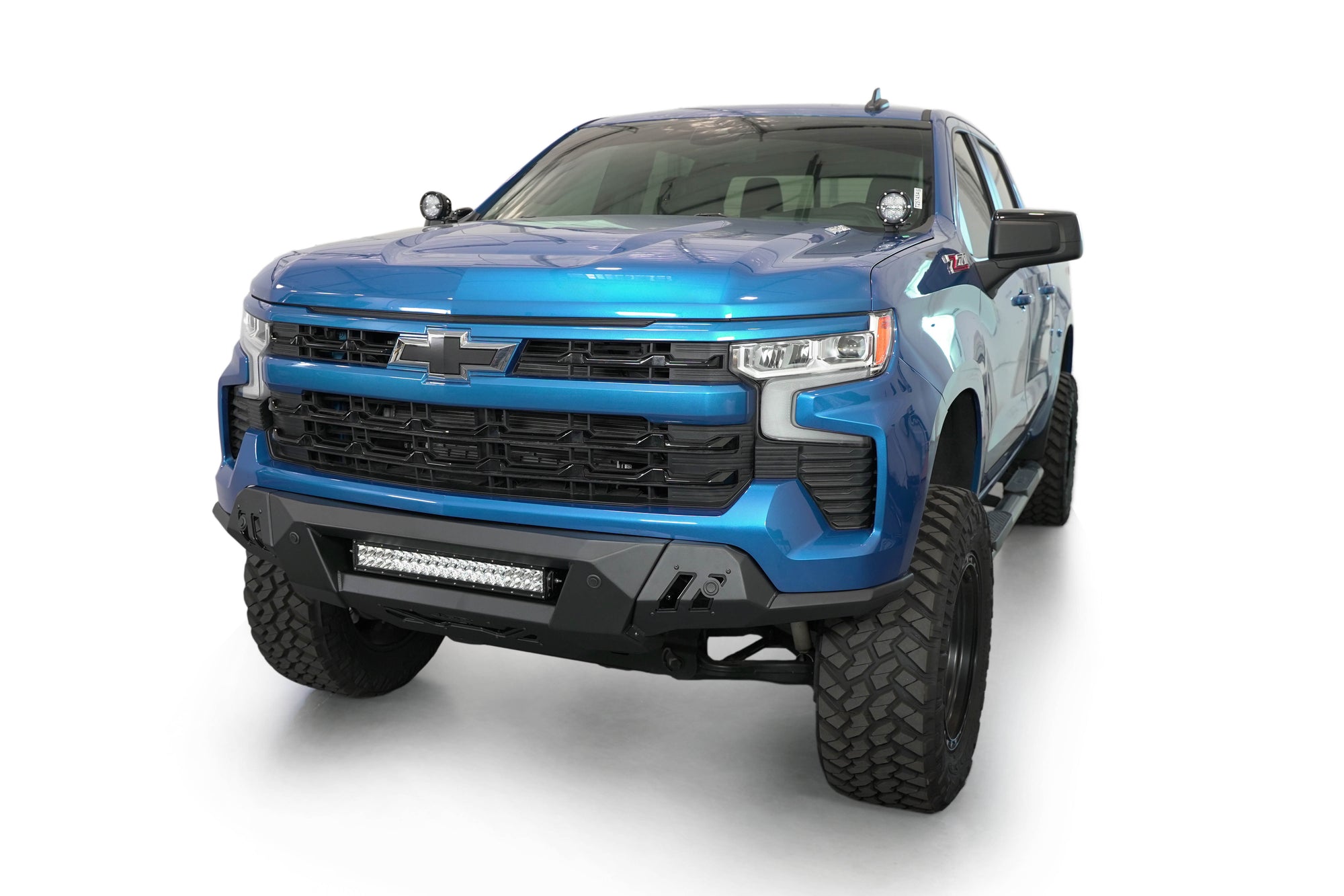 Full-size truck image with Ditch Light Brackets for the 2022-2024 Chevy/GMC 1500