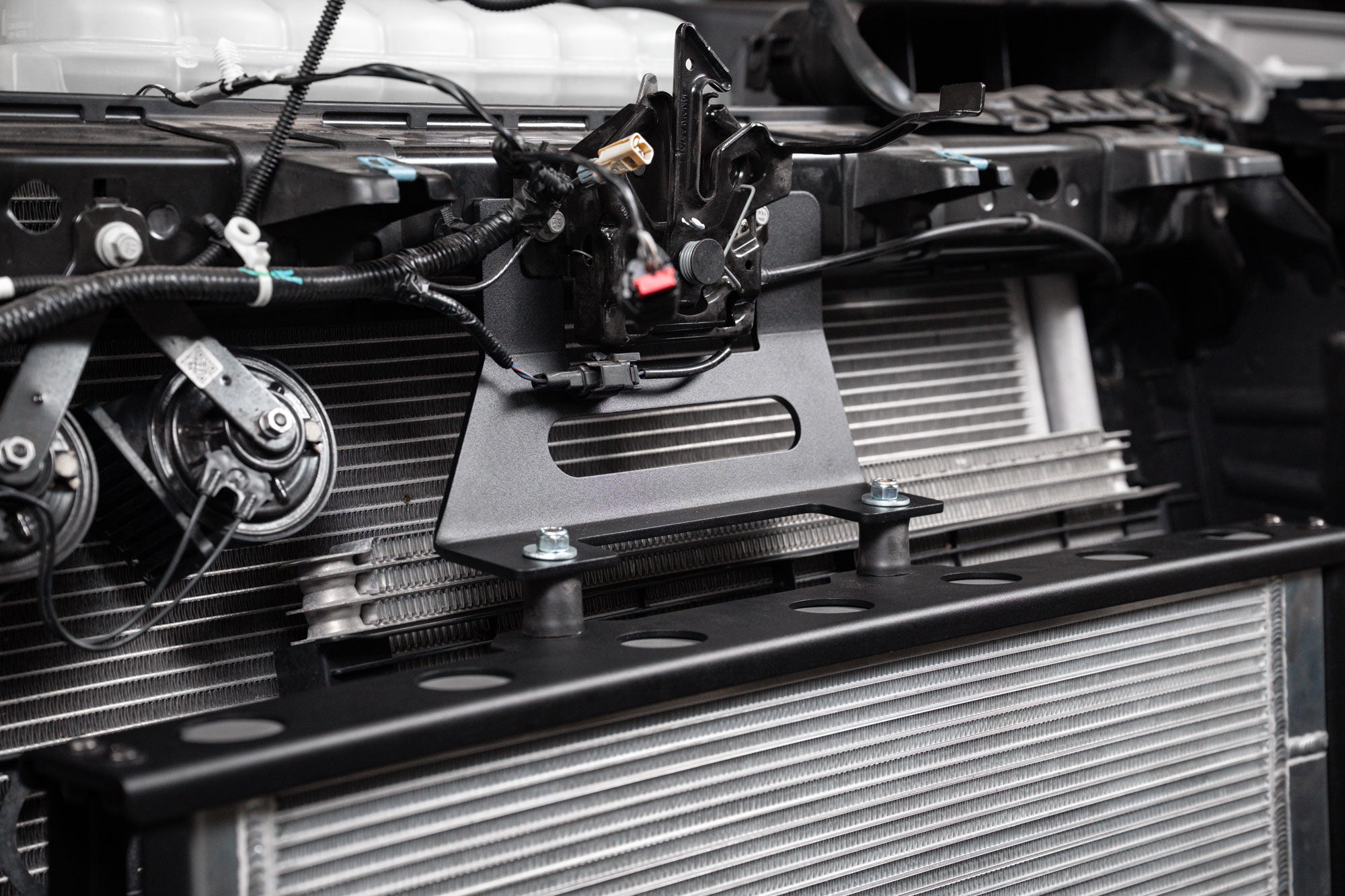 2023+ Ford F150 Raptor R - High-Mount Performance Heat Exchanger Kit