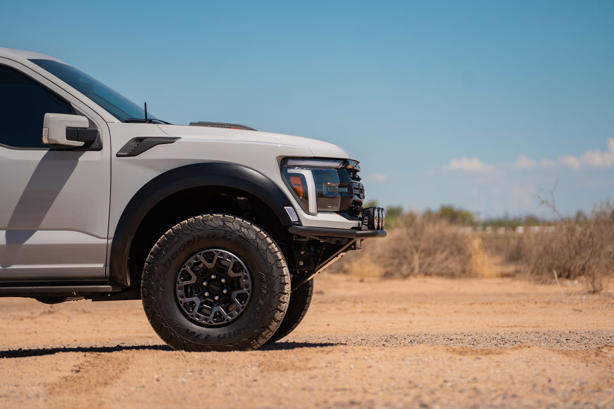 2021+ Ford F-150 Raptor Pro Plus Frame Cut Front Bumper | 20-inch Light Bar