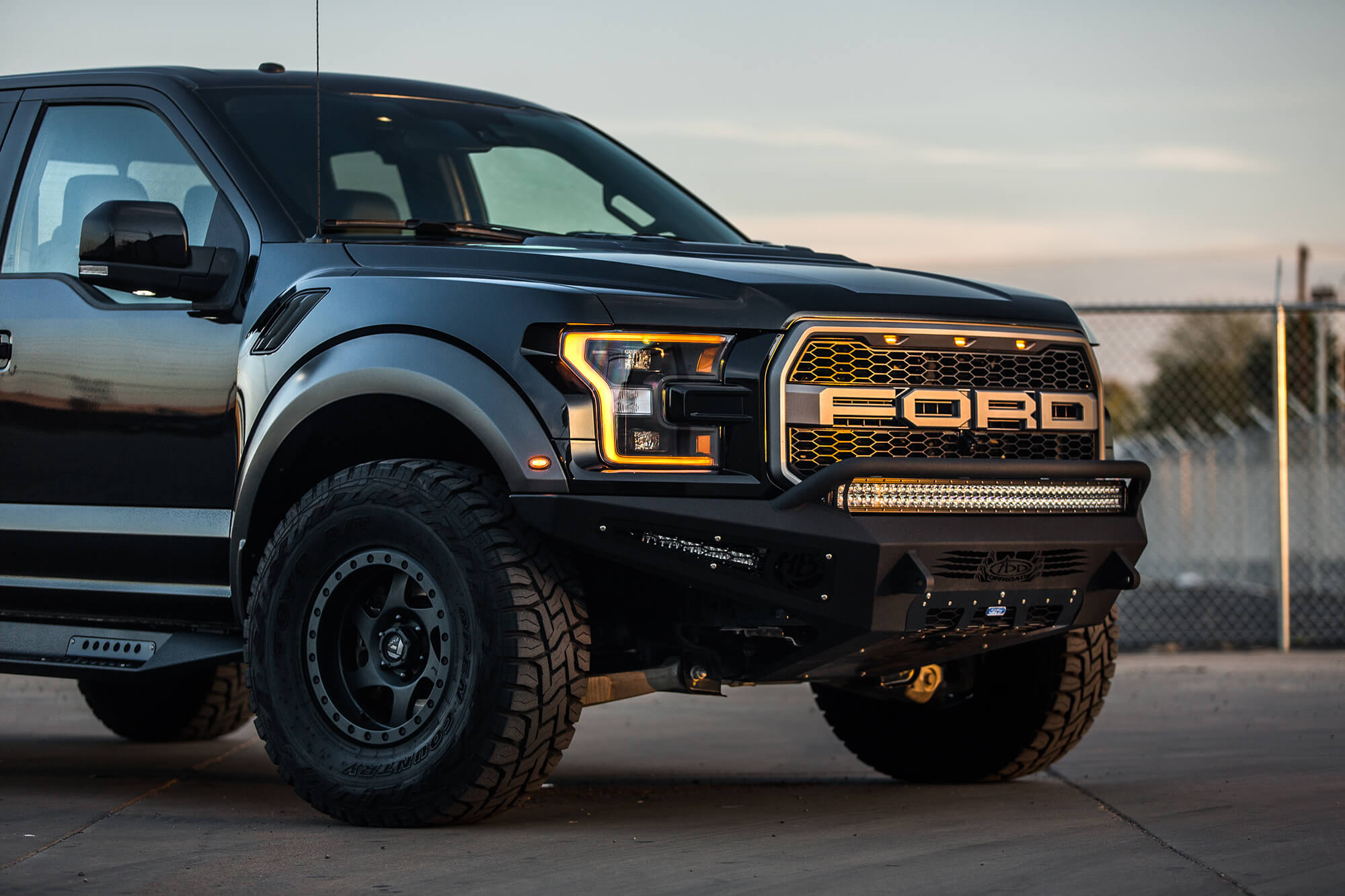 2017-ford-raptor-front-bumper 