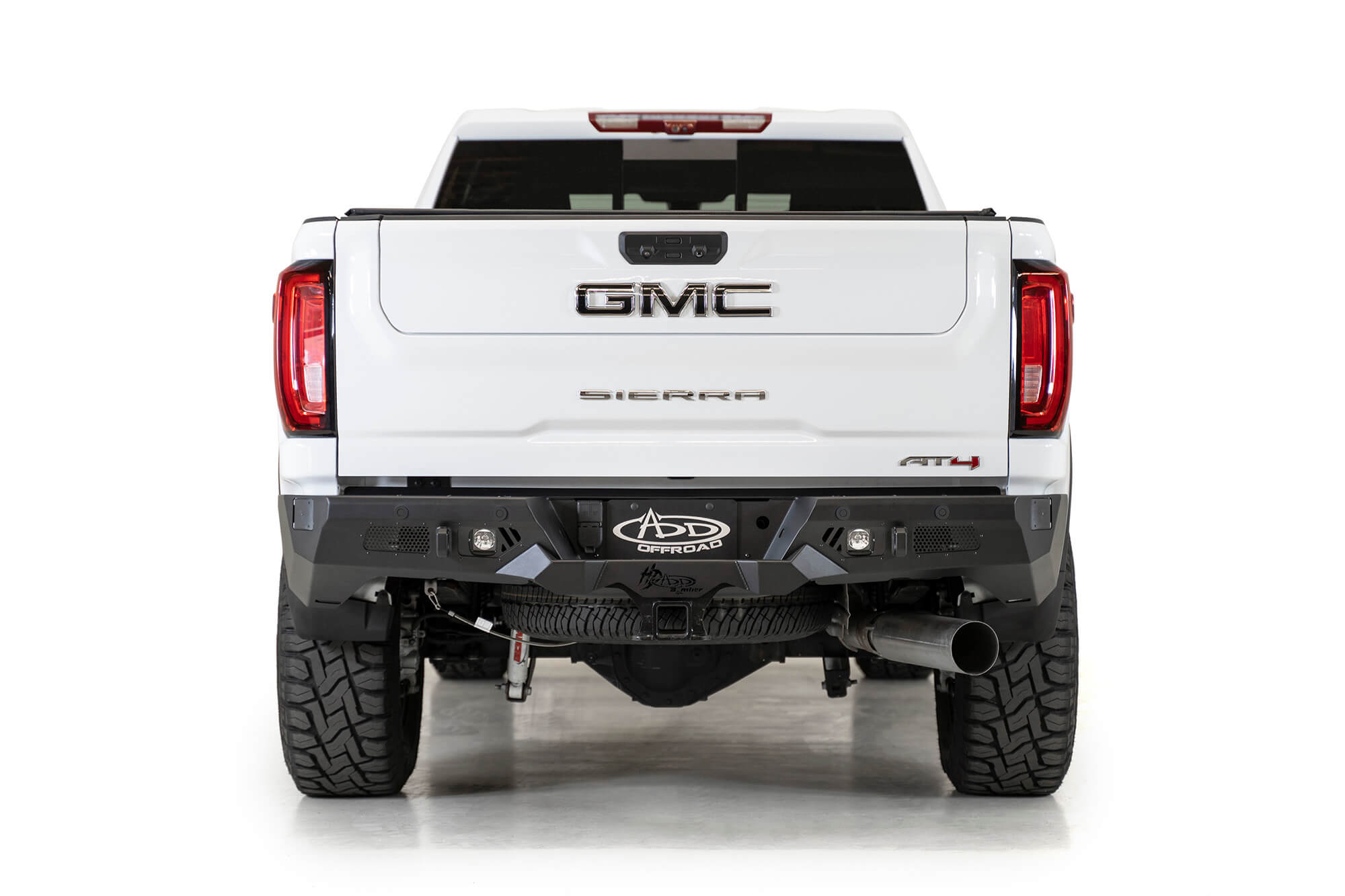 2020-GMC-Chevy-2500-rear-bumper 