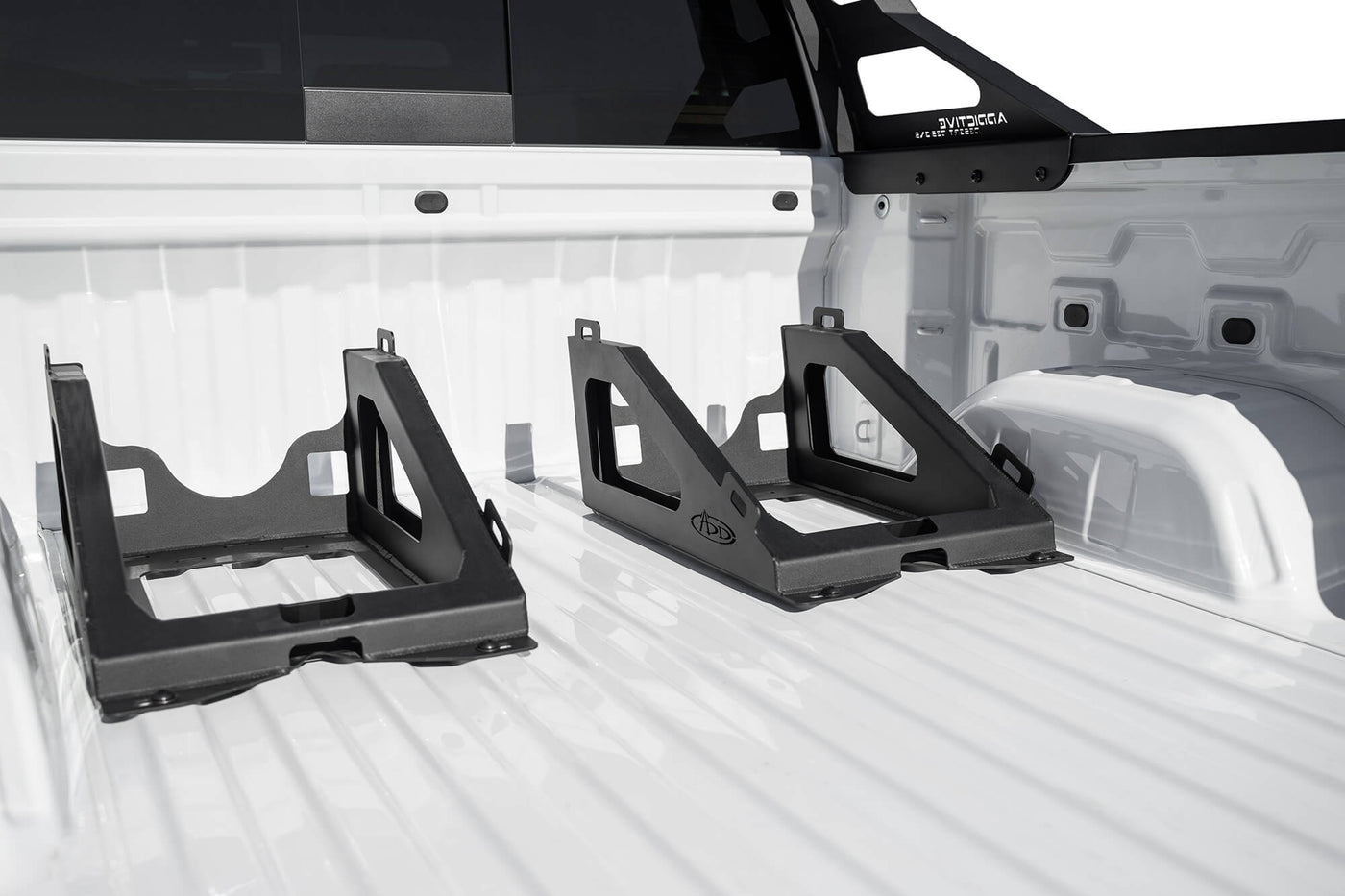 Bed-tire-carrier 